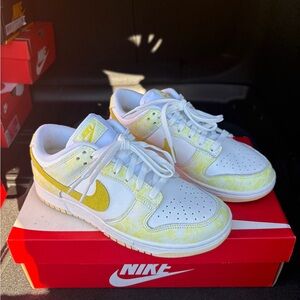 Nike White and Yellow Dunks